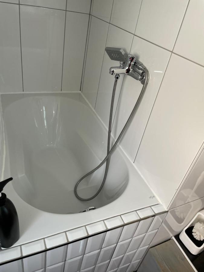 Simple Room In Luxembourg City Eksteriør billede
